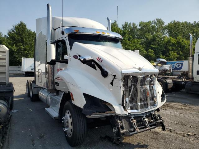  Salvage Peterbilt 579