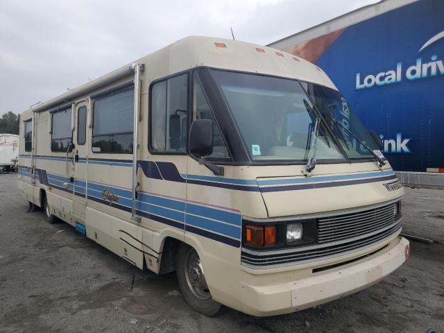  Salvage Winnebago Chieftain