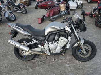  Salvage Yamaha Fzs10