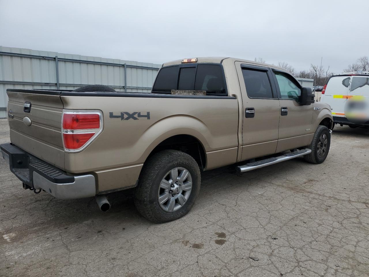 Ford F-150 Supercrew Image 3
