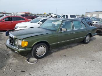  Salvage Mercedes-Benz 560-Class