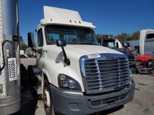  Salvage Freightliner Cascadia 1