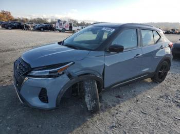  Salvage Nissan Kicks