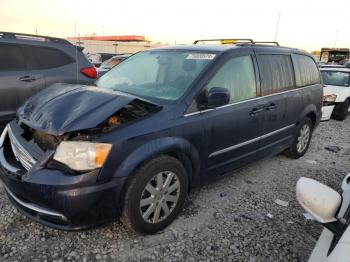  Salvage Chrysler Minivan