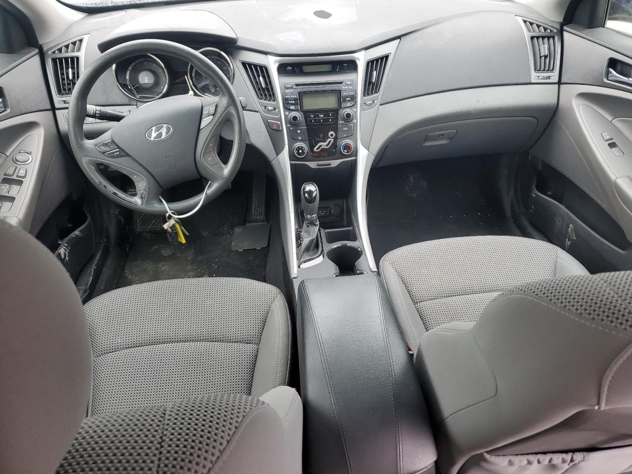 Hyundai SONATA Gls Image 5