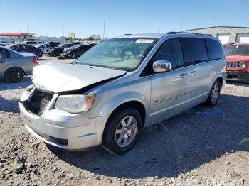  Salvage Chrysler Minivan