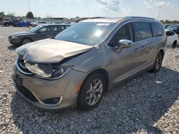  Salvage Chrysler Pacifica