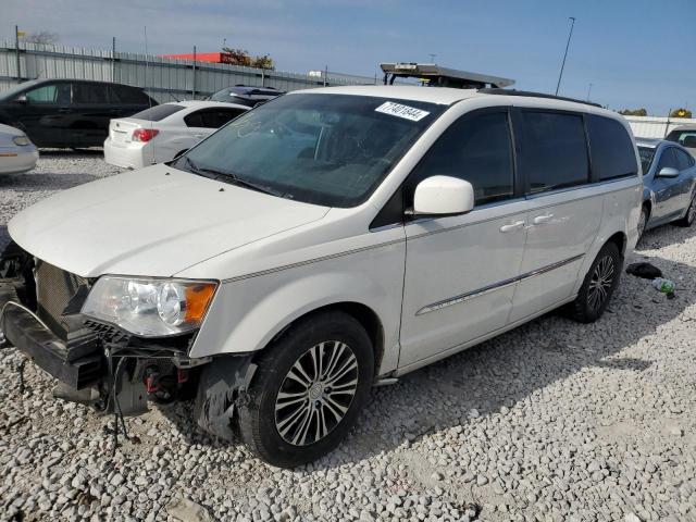  Salvage Chrysler Minivan