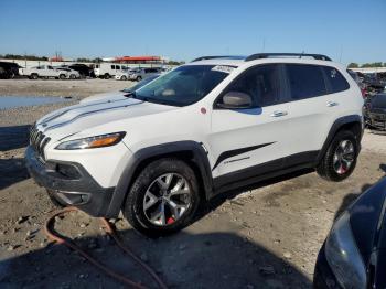  Salvage Jeep Cherokee