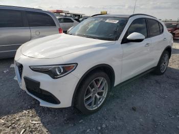  Salvage Alfa Romeo Stelvio