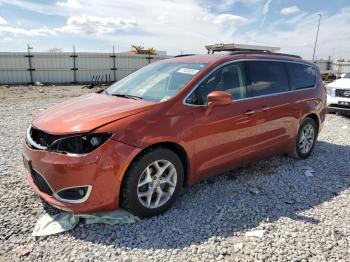  Salvage Chrysler Pacifica