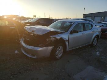  Salvage Dodge Avenger