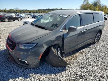  Salvage Chrysler Pacifica