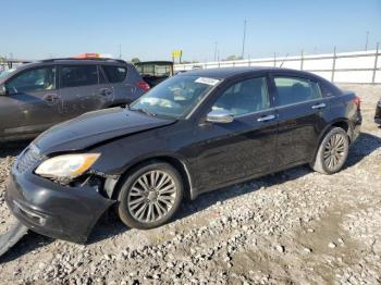  Salvage Chrysler 200