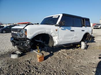  Salvage Ford Bronco