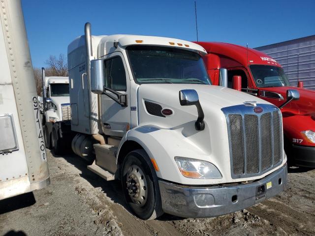  Salvage Peterbilt 579