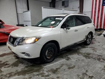  Salvage Nissan Pathfinder