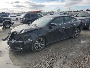  Salvage Nissan Maxima