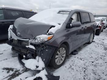  Salvage Toyota Sienna