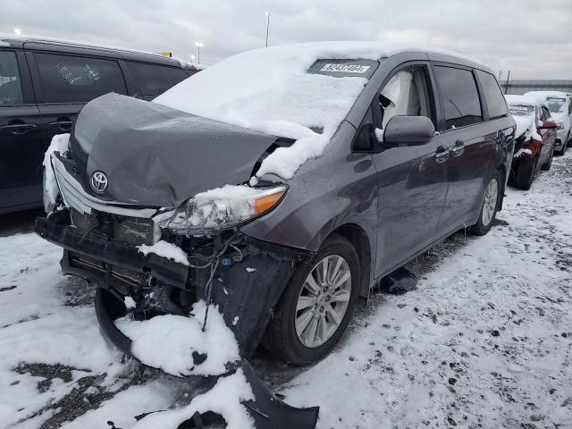  Salvage Toyota Sienna