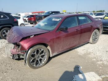  Salvage Chrysler 300