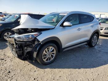  Salvage Hyundai TUCSON