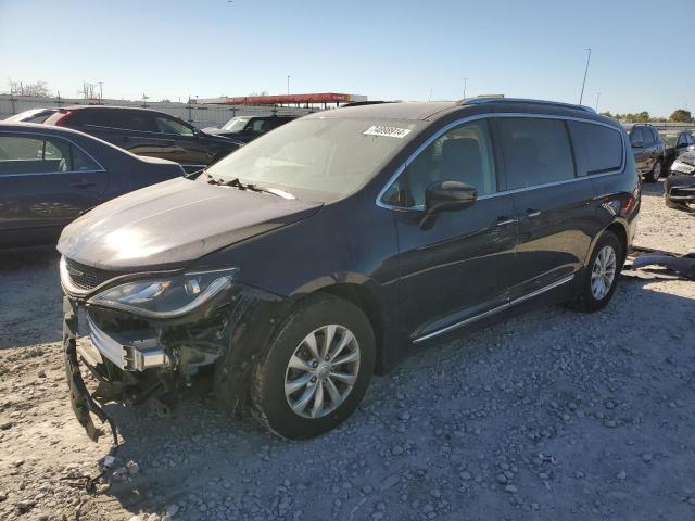  Salvage Chrysler Pacifica