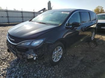  Salvage Chrysler Pacifica