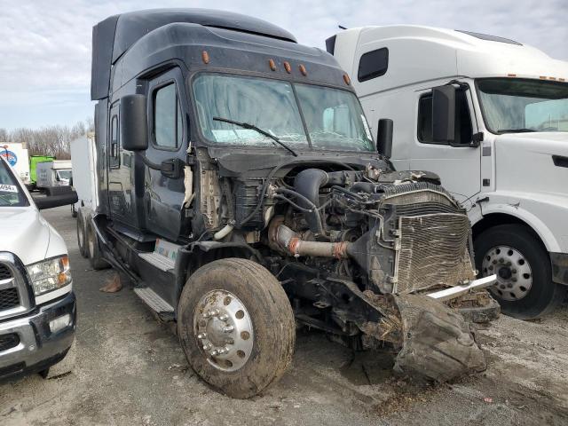  Salvage Freightliner Cascadia 1