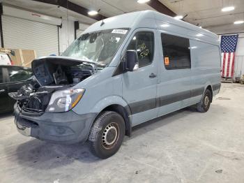  Salvage Mercedes-Benz Sprinter