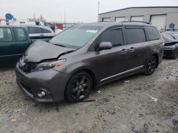  Salvage Toyota Sienna