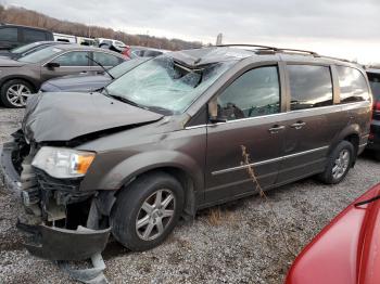  Salvage Chrysler Minivan