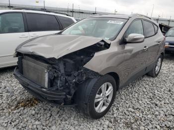  Salvage Hyundai TUCSON