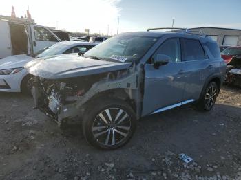  Salvage Nissan Pathfinder