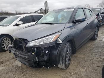  Salvage Nissan Kicks