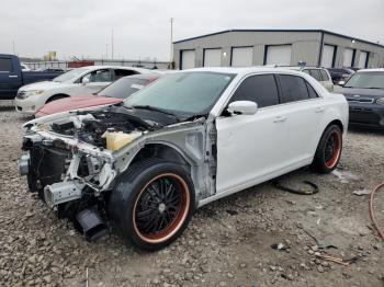  Salvage Chrysler 300