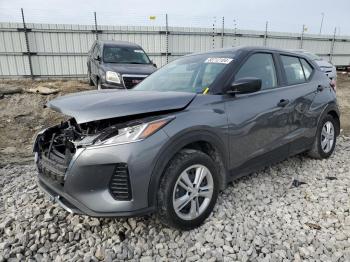  Salvage Nissan Kicks