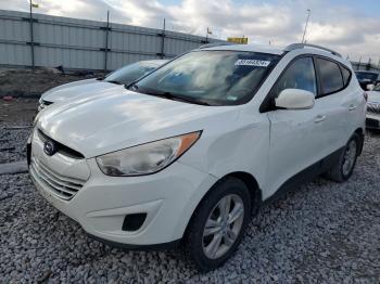  Salvage Hyundai TUCSON