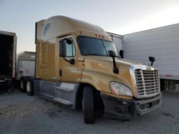  Salvage Freightliner Cascadia 1