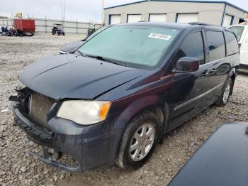  Salvage Chrysler Minivan