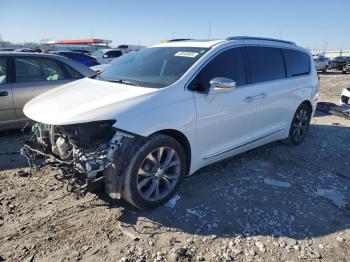  Salvage Chrysler Pacifica