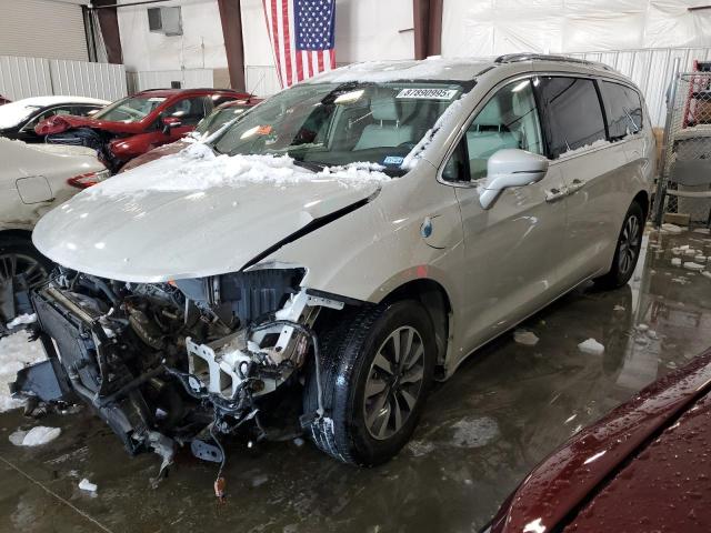  Salvage Chrysler Pacifica