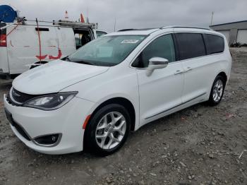  Salvage Chrysler Pacifica