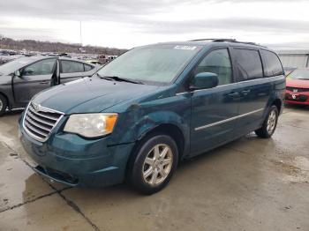  Salvage Chrysler Minivan