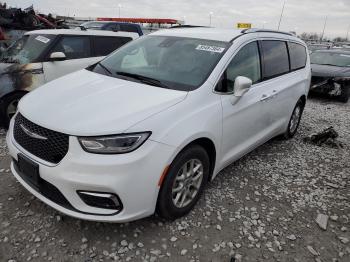  Salvage Chrysler Pacifica