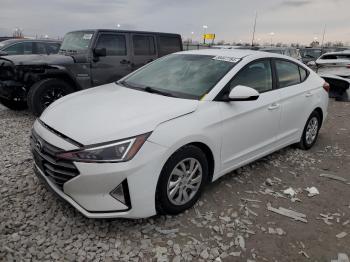  Salvage Hyundai ELANTRA