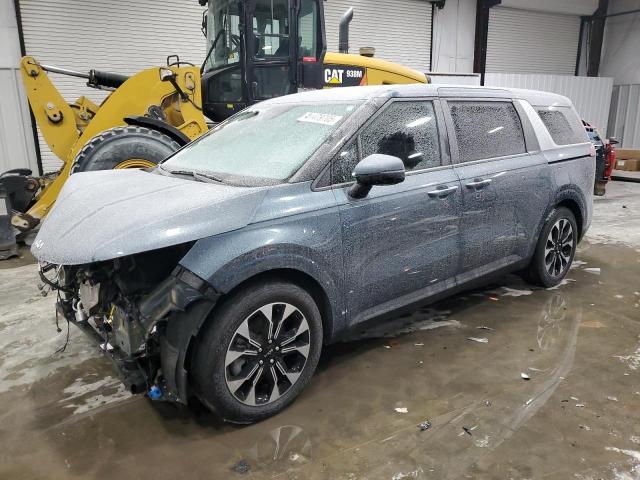  Salvage Kia Carnival