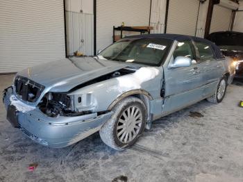  Salvage Lincoln Towncar