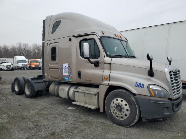  Salvage Freightliner Cascadia 1