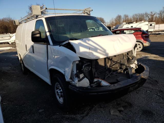 GMC Savana G3500 Image 10